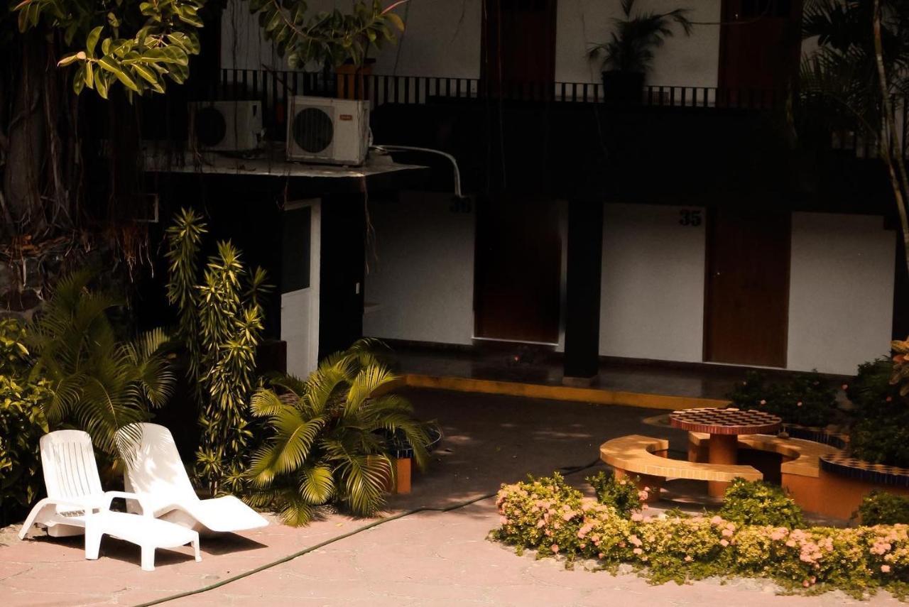 Hotel Gina Tecomán Exteriér fotografie