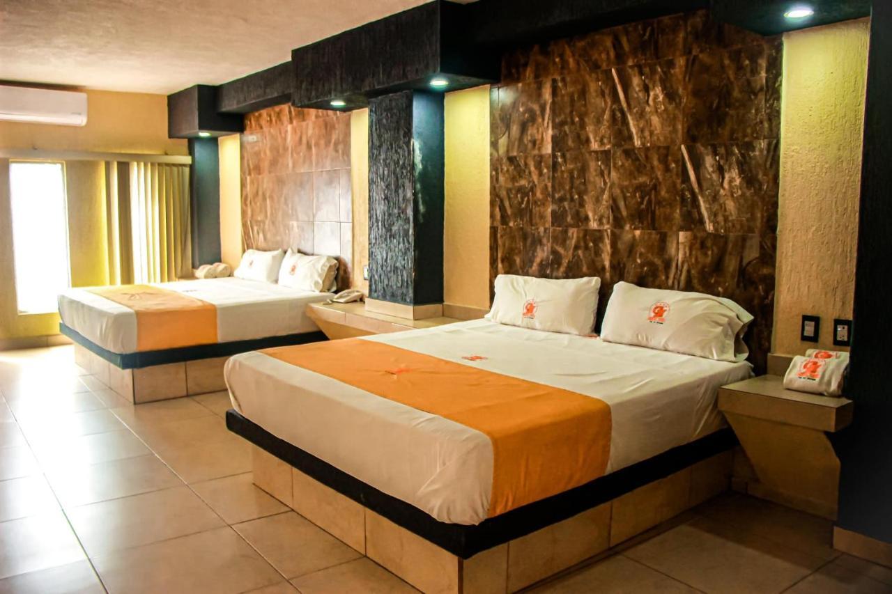 Hotel Gina Tecomán Exteriér fotografie